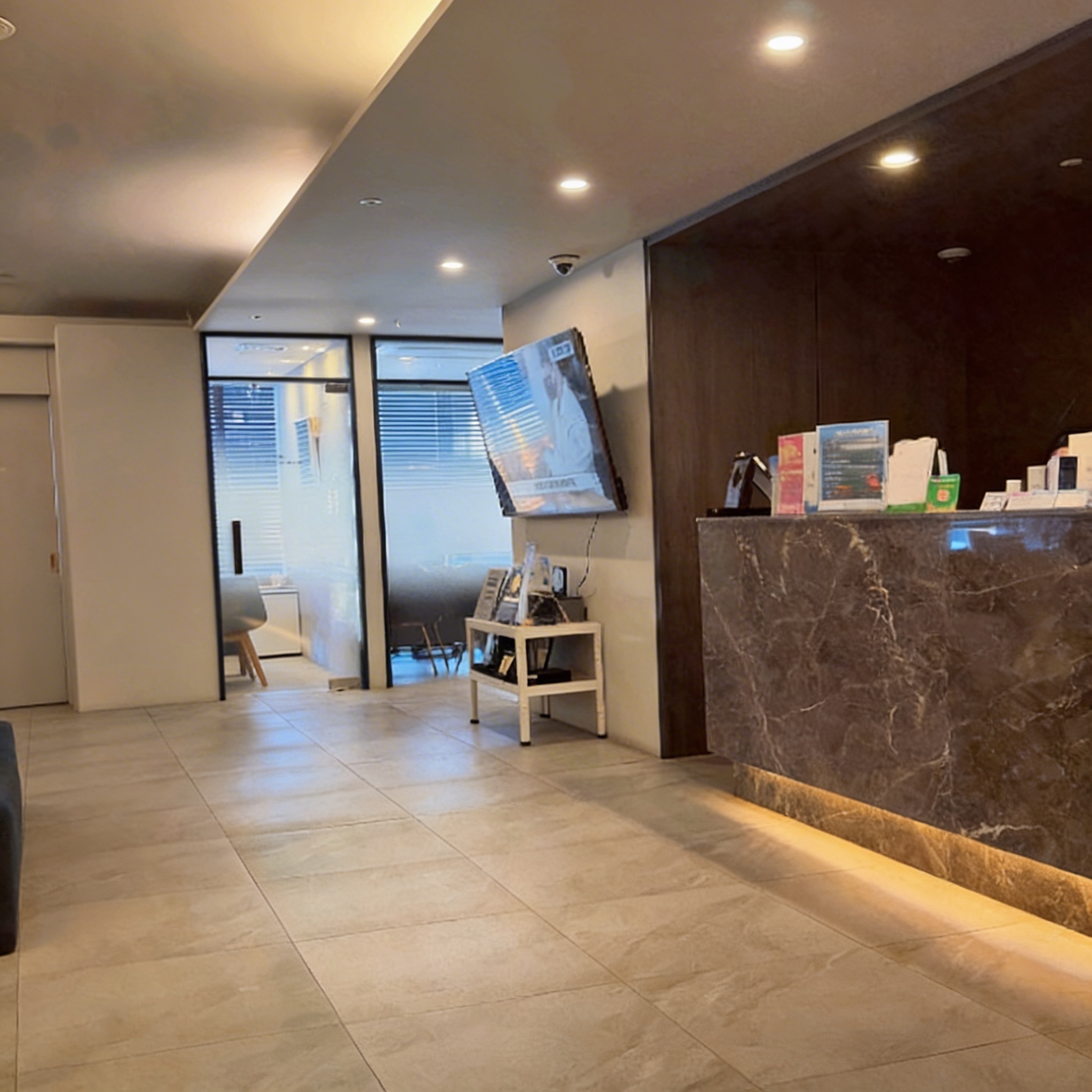 맞은 지 사흘째, 열감도 가라앉고 이제 기다리는 일만 남았어요